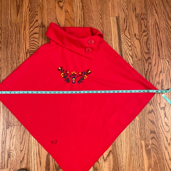 Beautiful red cape made in Hungry by Matyadesign - Picture 7 of 10